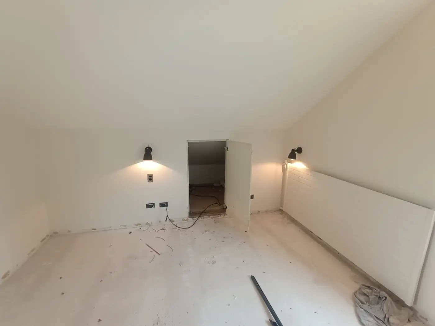 Proyecto Lo Barnechea, foto 38: Terminaciones eléctricas interiores