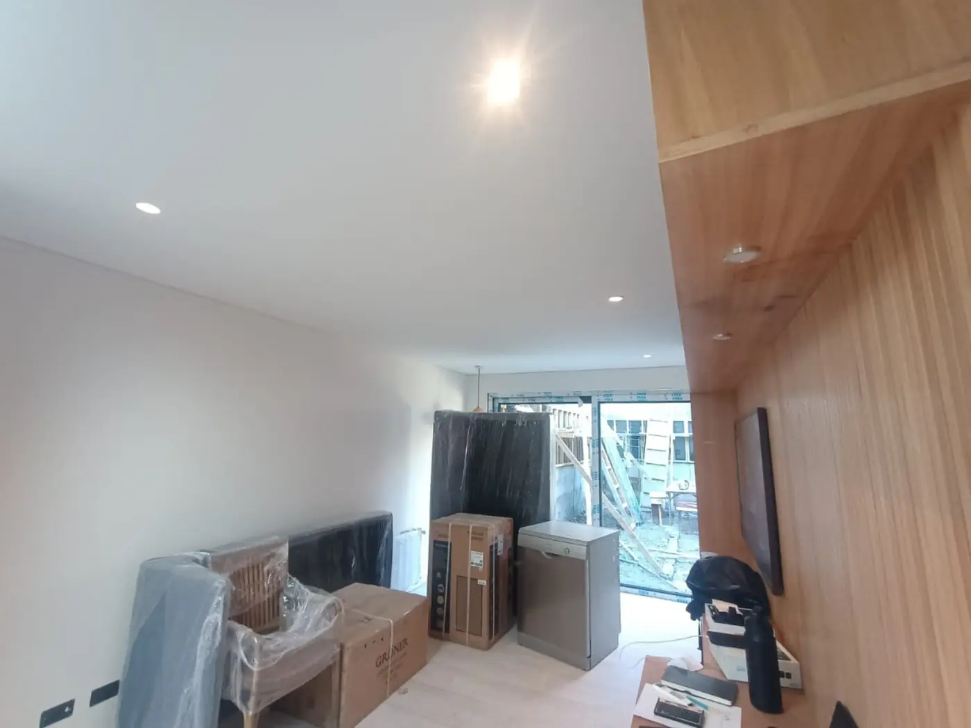 Proyecto Lo Barnechea, foto 4: Iluminación interior y enchufes