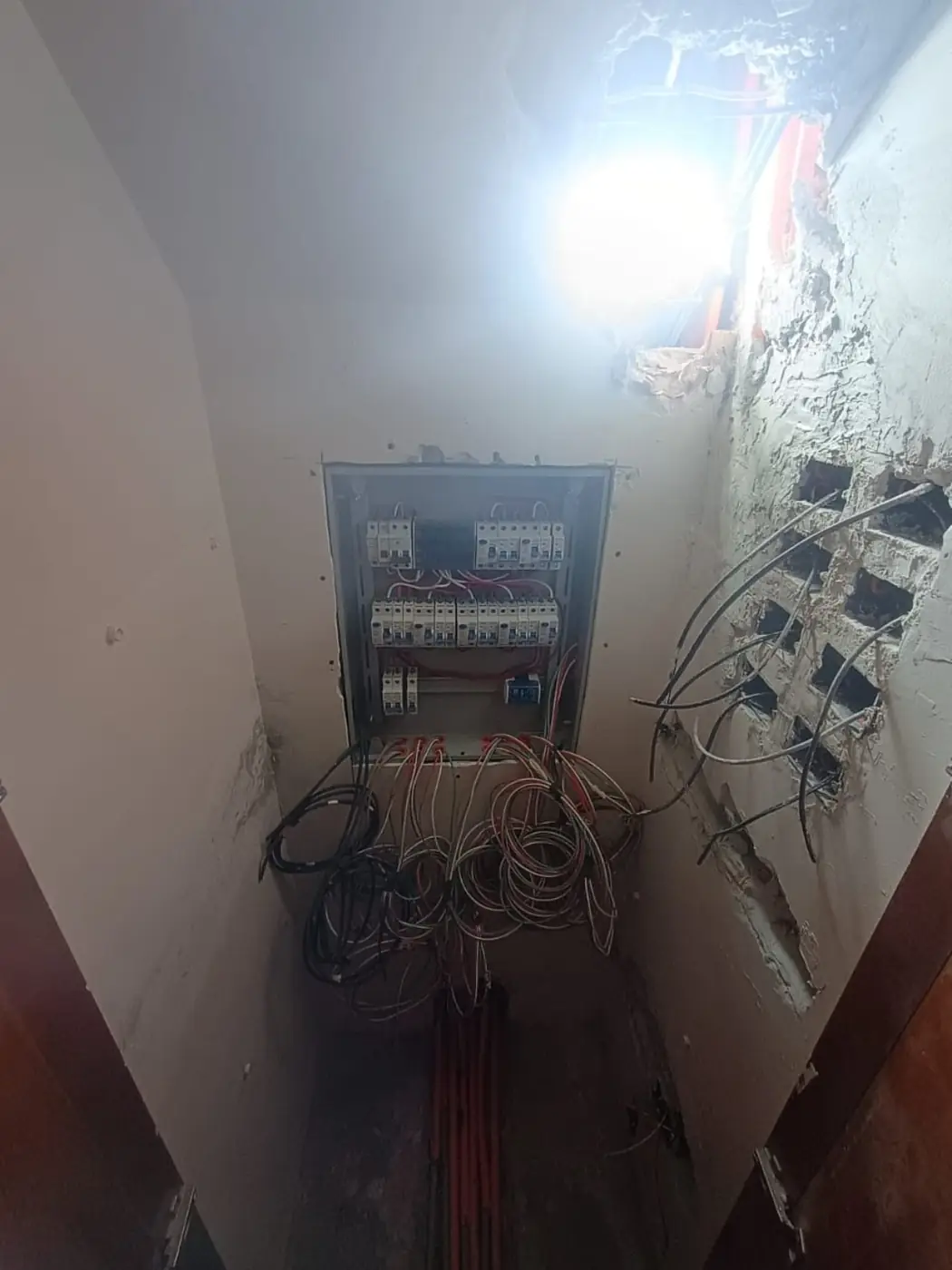 Proyecto Lo Barnechea, foto 40: Tablero eléctrico y canalización
