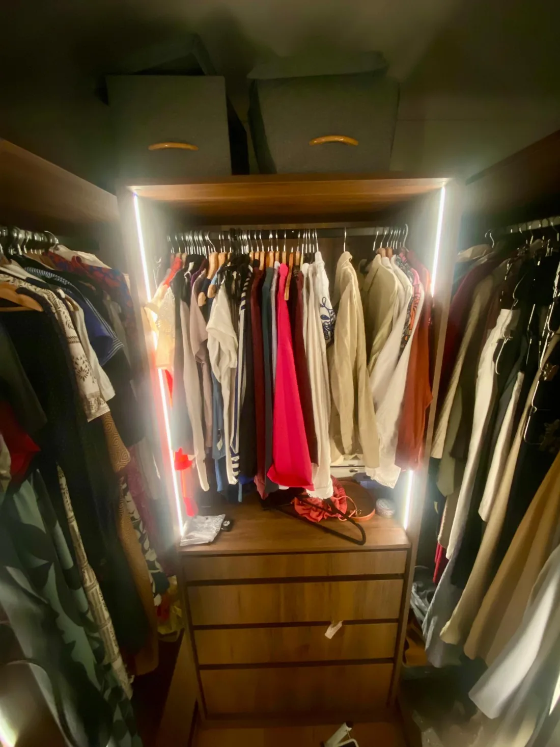 Proyecto Providencia, foto 8: Closet con barras LED laterales